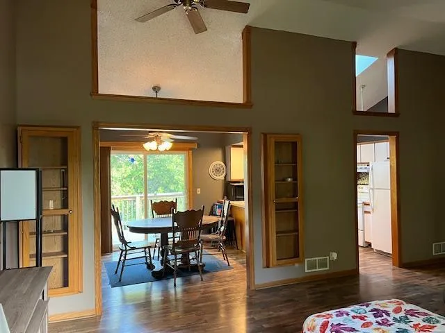 $328,000 | 1433 Glenridge Drive, Prescott, WI 54021