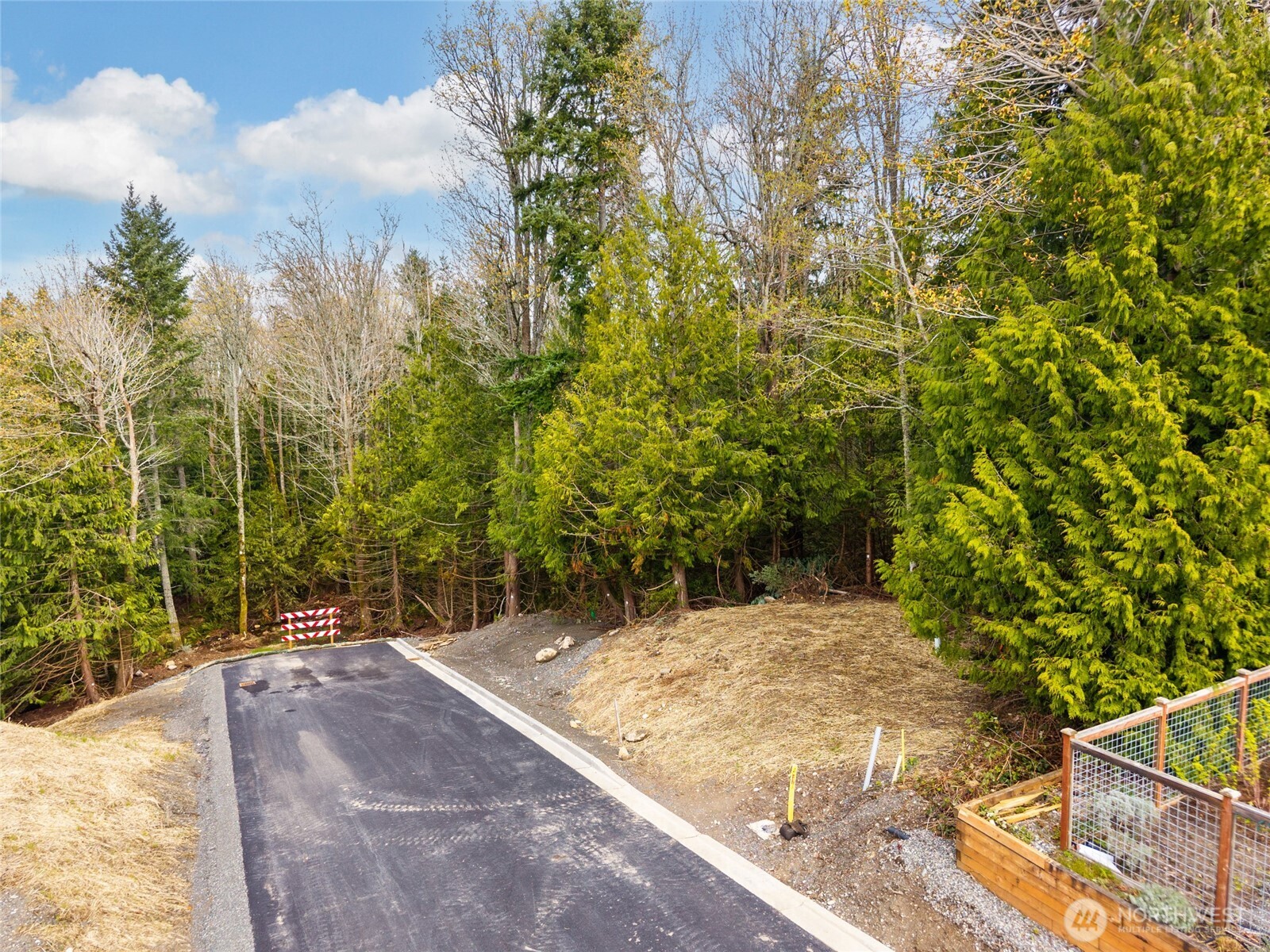 813 41st Street Bellingham, WA 98229 - Photo 2 of 16