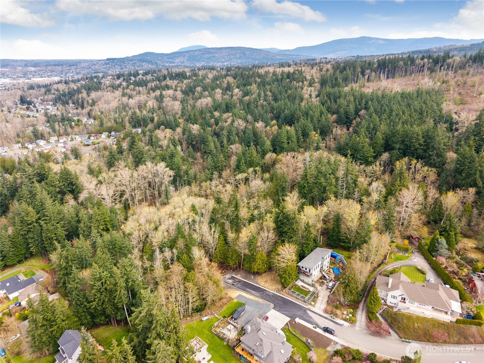 813 41st Street Bellingham, WA 98229 - Photo 4 of 16