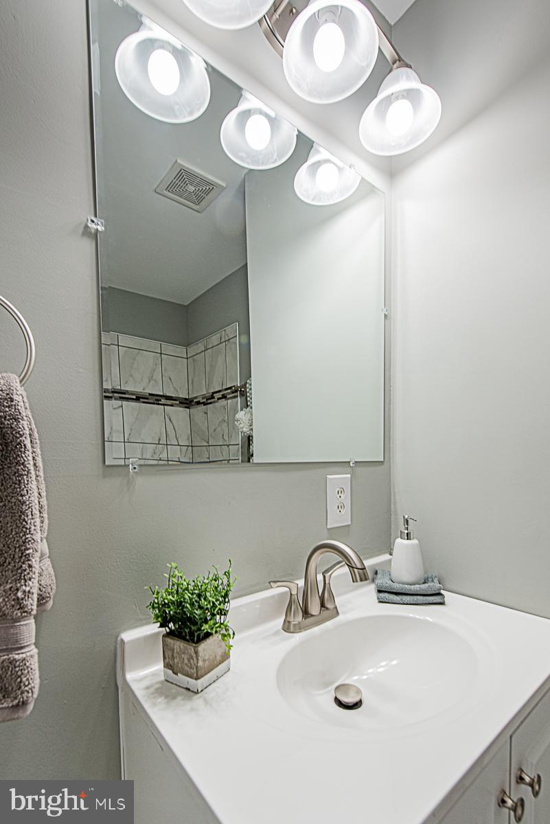 8521 Winands Road Randallstown, MD 21133 - Photo 17 of 30