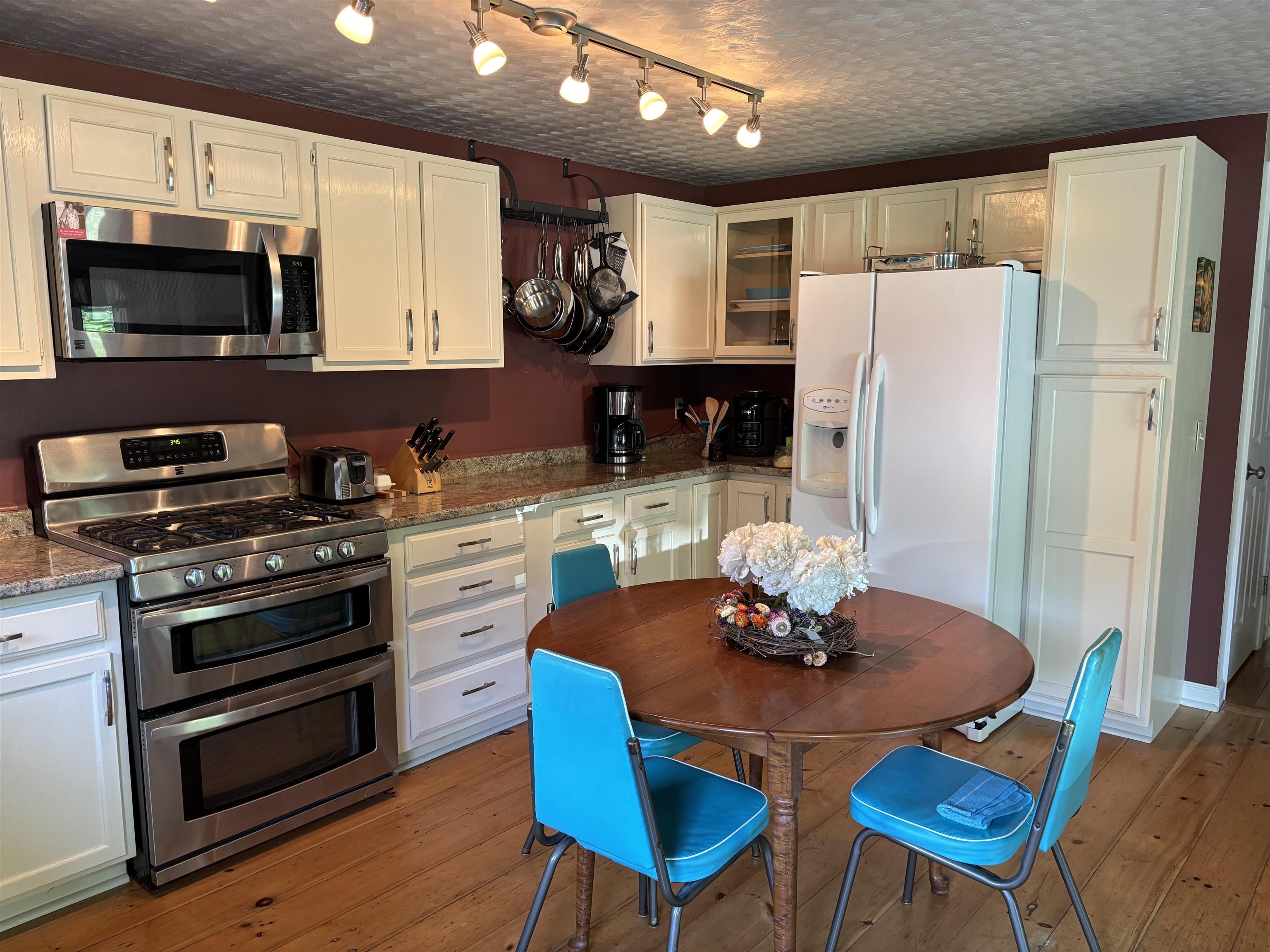 88 Woodsedge Road Morristown, VT 05661 - Photo 17 of 27