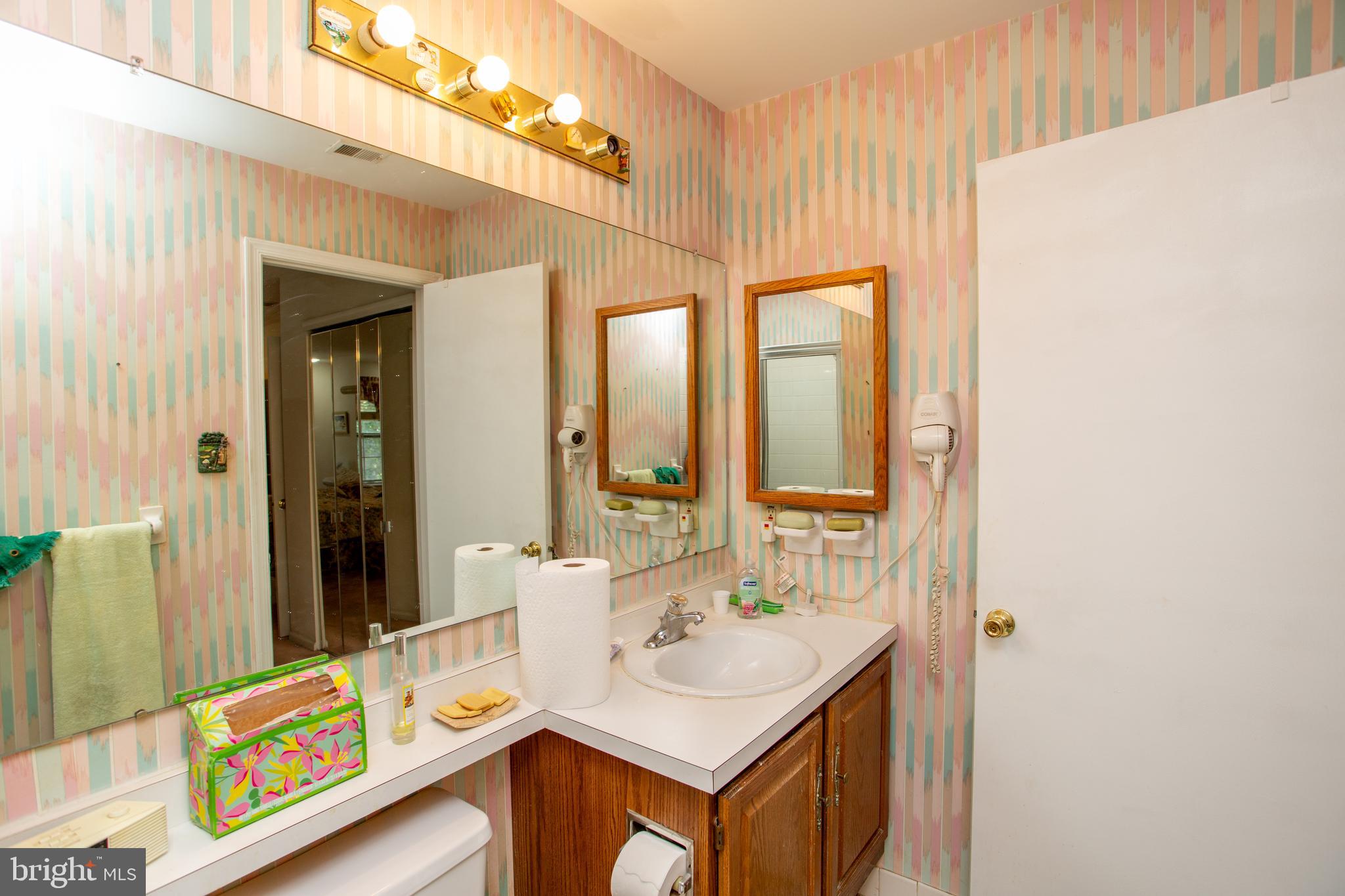 73305 Delaire Landing Road, Unit 305 Philadelphia, PA 19114 - Photo 21 of 39