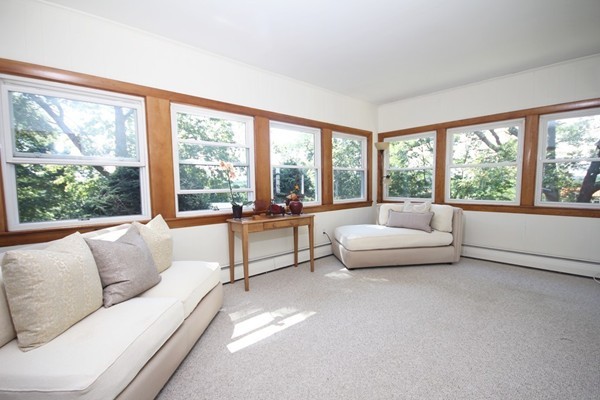 83 Robert Road Marblehead, MA 01945 - Photo 5 of 19 Gallery Image 5