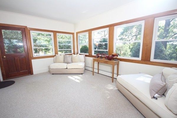 83 Robert Road Marblehead, MA 01945 - Photo 6 of 19 Gallery Image 6