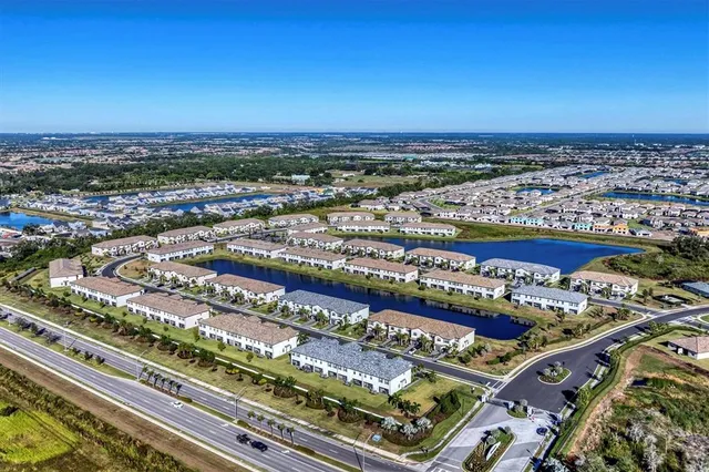 $359,900 | 15183 Lyla Terrace, Bradenton, FL 34211