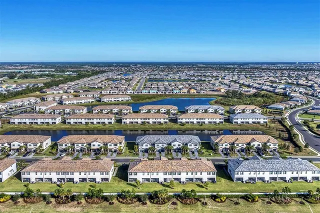 $359,900 | 15183 Lyla Terrace, Bradenton, FL 34211