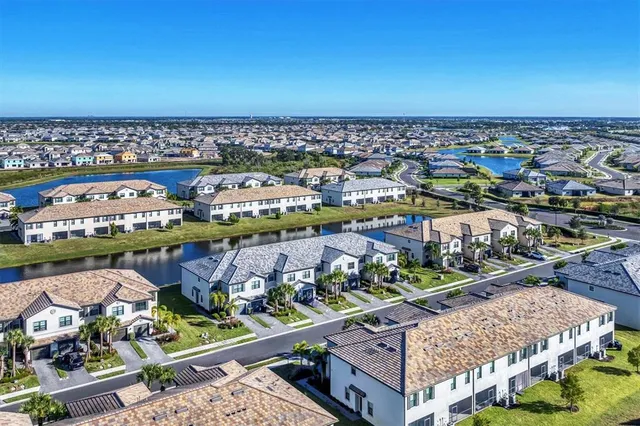 $359,900 | 15183 Lyla Terrace, Bradenton, FL 34211