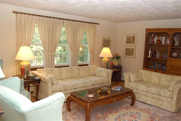 19 Teresa Road Hopkinton, MA 01748 - Photo 2 of 30 Gallery Image 2
