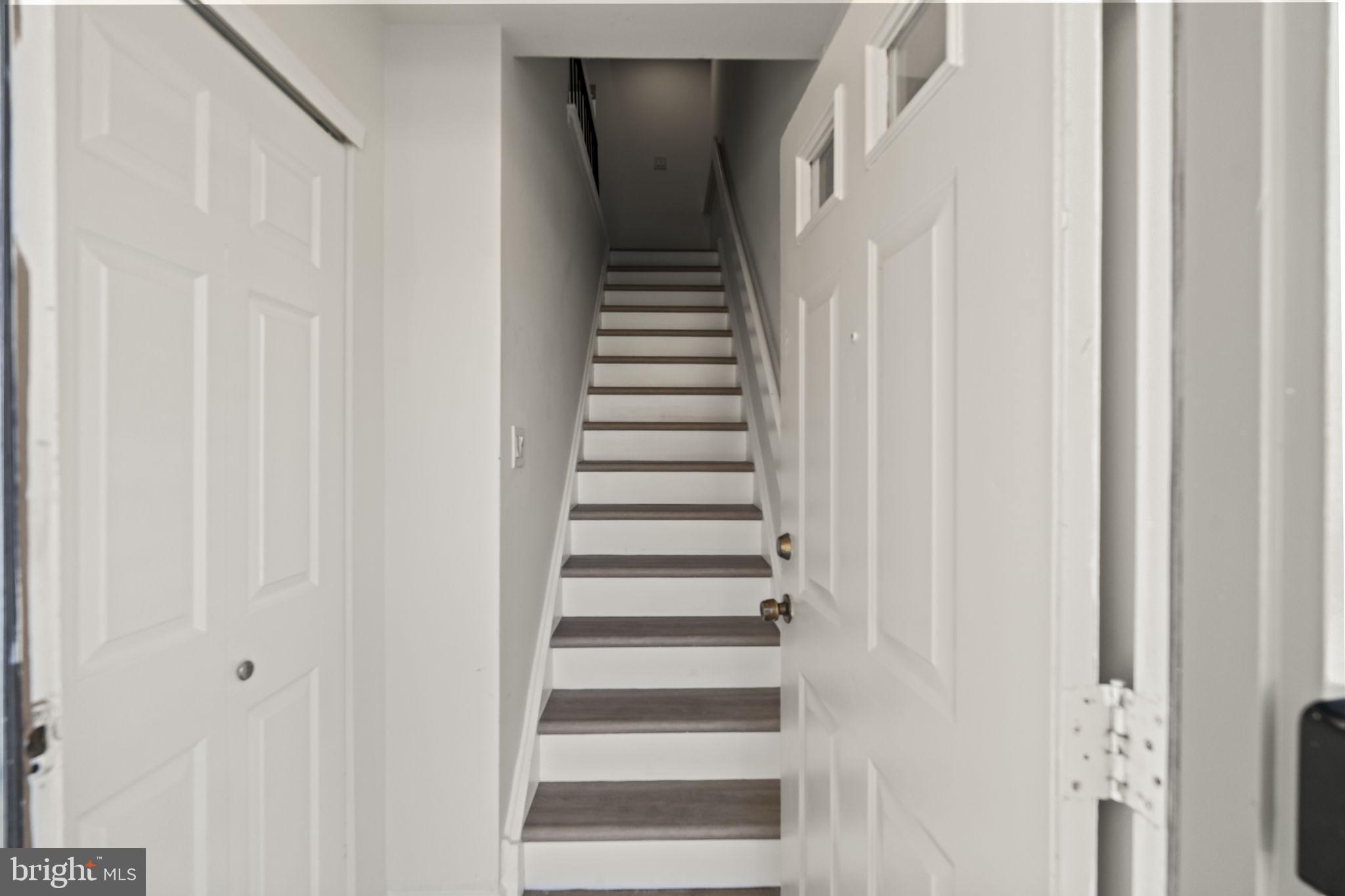 5508 B Albridge Way Mount Laurel, NJ 08054 - Photo 2 of 27 a view of a hallway with stairs