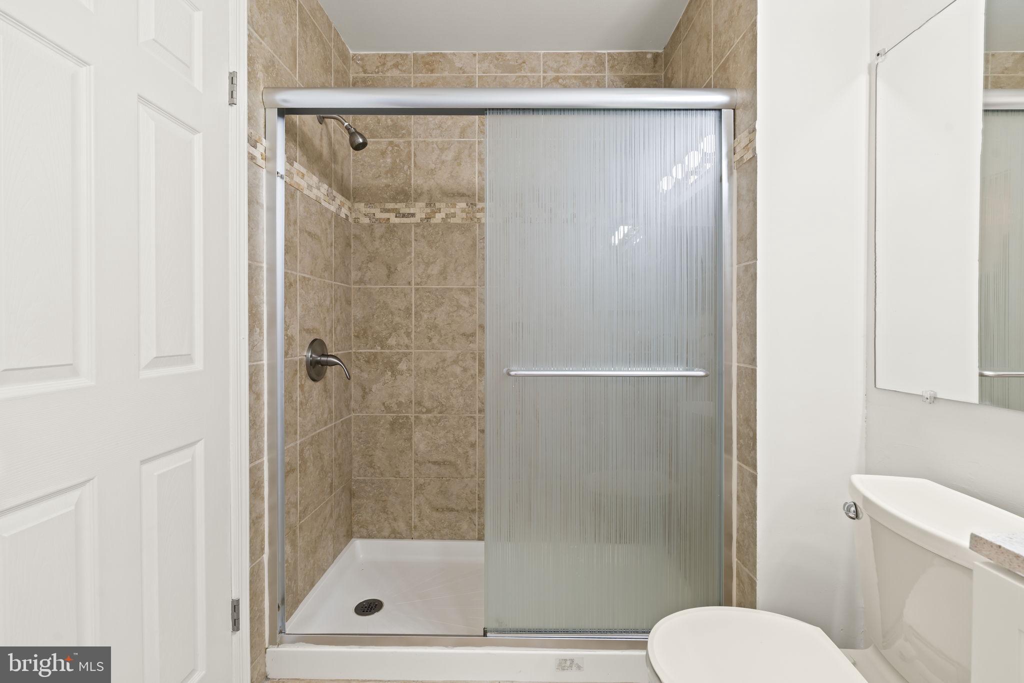 5508 B Albridge Way Mount Laurel, NJ 08054 - Photo 26 of 27 a bathroom with a shower