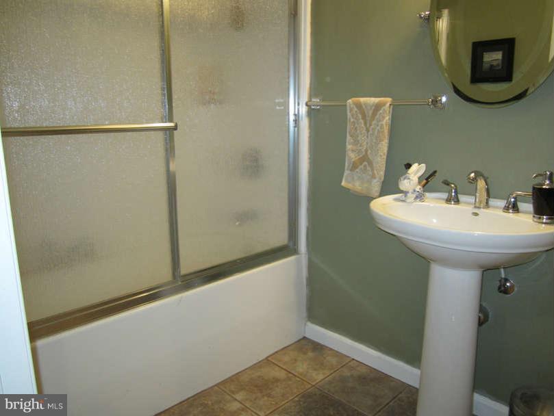 8213 Tyson Road Ellicott City, MD 21043 - Photo 6 of 15 Bath