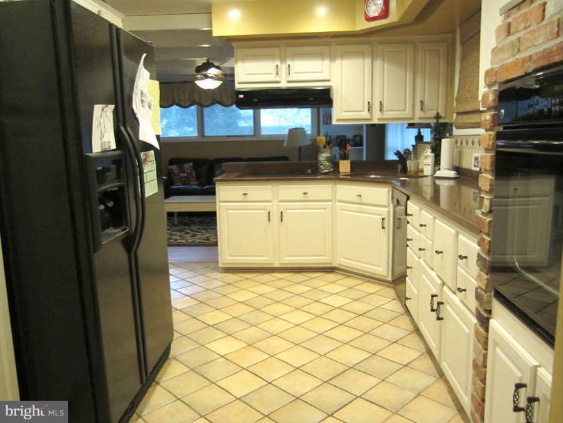 8213 Tyson Road Ellicott City, MD 21043 - Photo 7 of 15 Kitchen