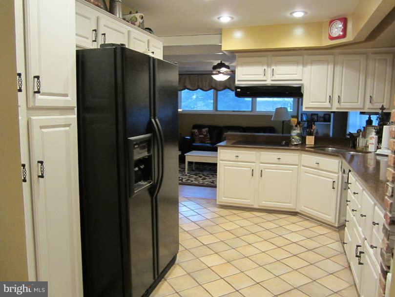 8213 Tyson Road Ellicott City, MD 21043 - Photo 8 of 15 Kitchen