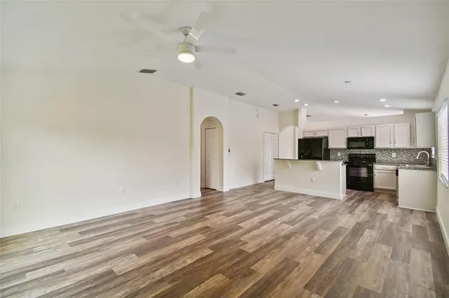 $2,600 | 6401 Pine Top Way, Wesley Chapel, FL 33545