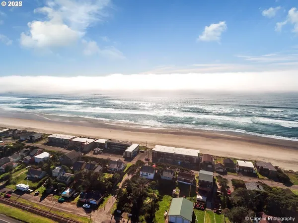$775,000 | 602 North Pacific Street, Rockaway Beach, OR 97136