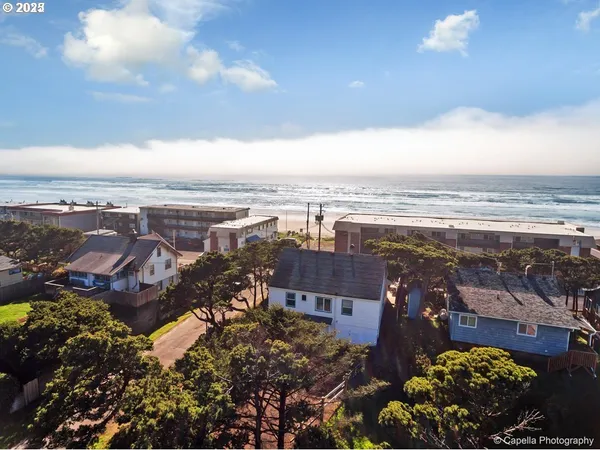 $775,000 | 602 North Pacific Street, Rockaway Beach, OR 97136