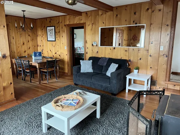 $775,000 | 602 North Pacific Street, Rockaway Beach, OR 97136