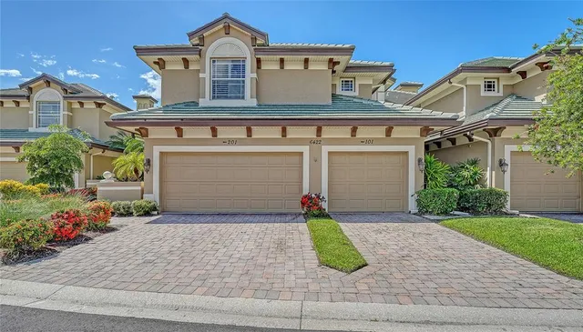 $425,000 | 6422 Moorings Point Circle, Unit 101, Lakewood Ranch, FL 34202