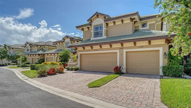 $425,000 | 6422 Moorings Point Circle, Unit 101, Lakewood Ranch, FL 34202