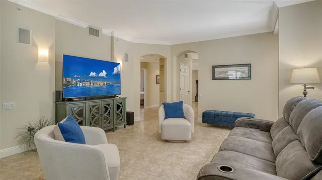 $425,000 | 6422 Moorings Point Circle, Unit 101, Lakewood Ranch, FL 34202