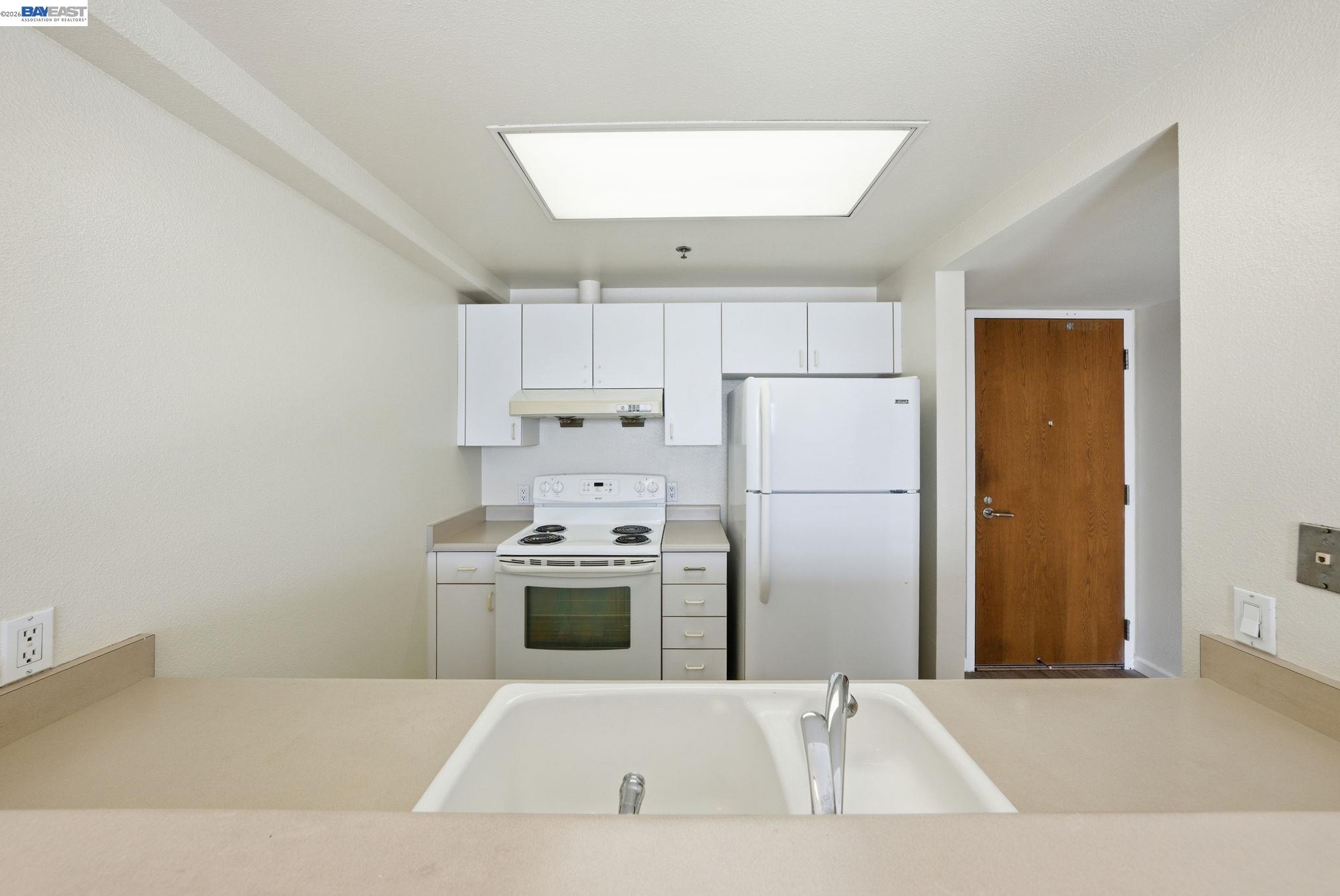 989 Webster Street, Unit 443 Oakland, CA 94607 - Photo 25 of 44