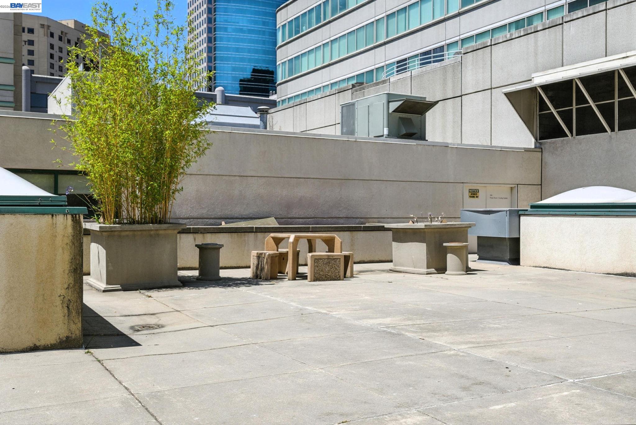 989 Webster Street, Unit 443 Oakland, CA 94607 - Photo 33 of 44