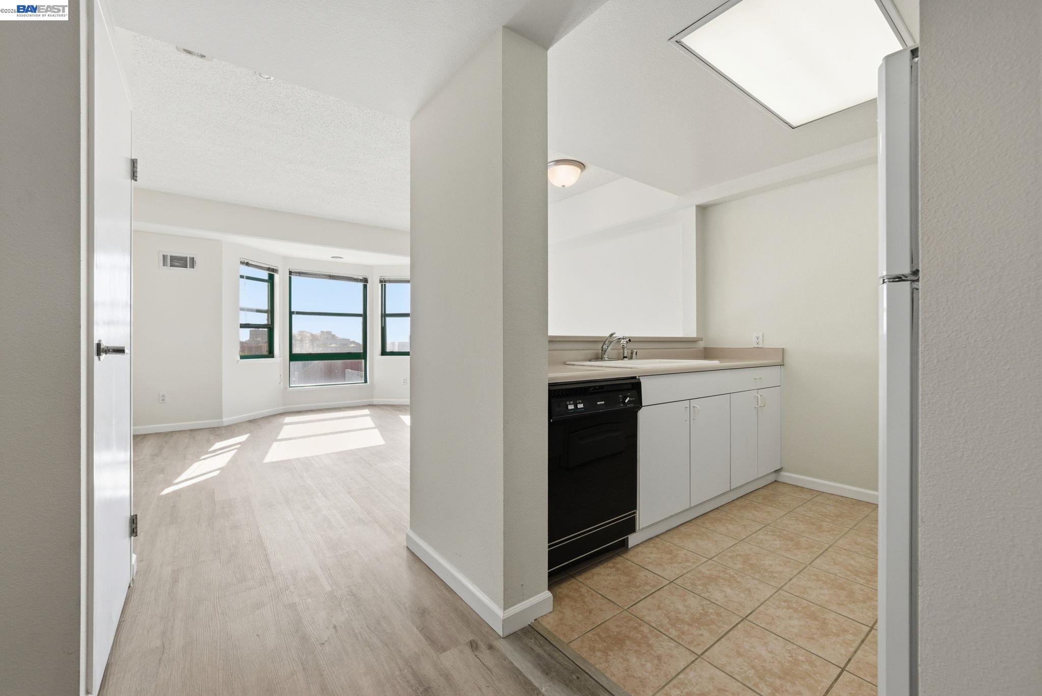 989 Webster Street, Unit 443 Oakland, CA 94607 - Photo 5 of 44