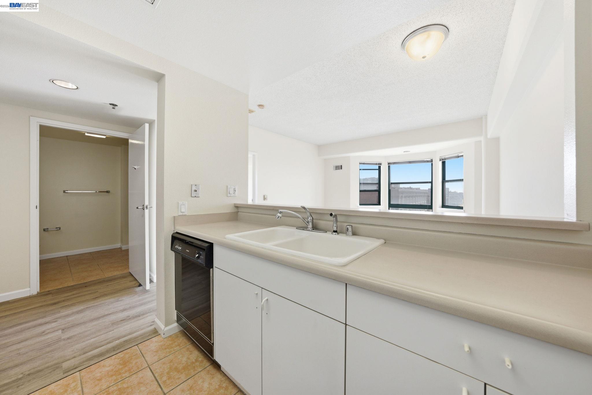 989 Webster Street, Unit 443 Oakland, CA 94607 - Photo 8 of 44