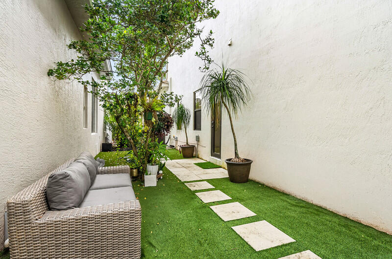 17545 Middlebrook Way Boca Raton, FL 33496 - Photo 44 of 54 untitled-69.jpg-vsuniqueid-69743c0caed7b