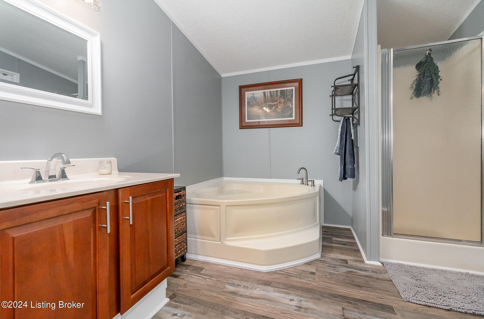 352 Goodlett Road Mount Eden, KY 40046 - Photo 14 of 43 015_352_goodlett_rd_39-edit