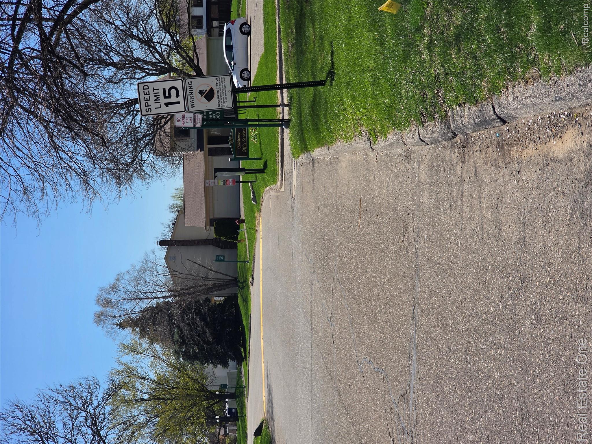 2898 Roundtree Drive Troy, MI 48083 - Photo 63 of 63