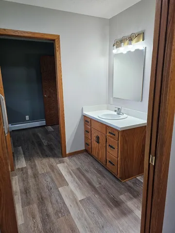 $290,000 | 404 3rd Avenue, Raymond, MN 56282