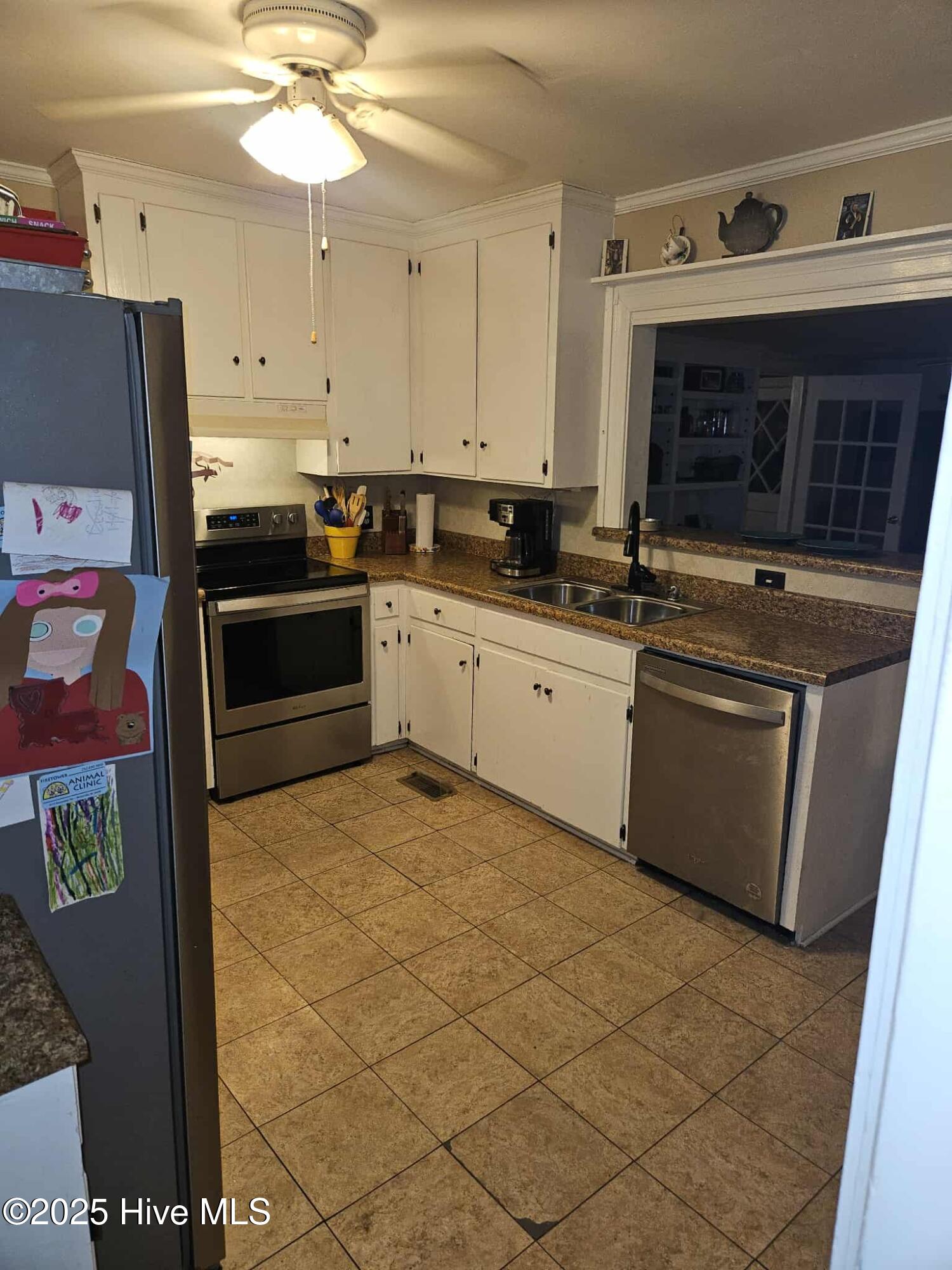 2906 Rouse Road Kinston, NC 28504 - Photo 3 of 34 Messenger_creation_0F41EFBC-F0B3-4807-BF