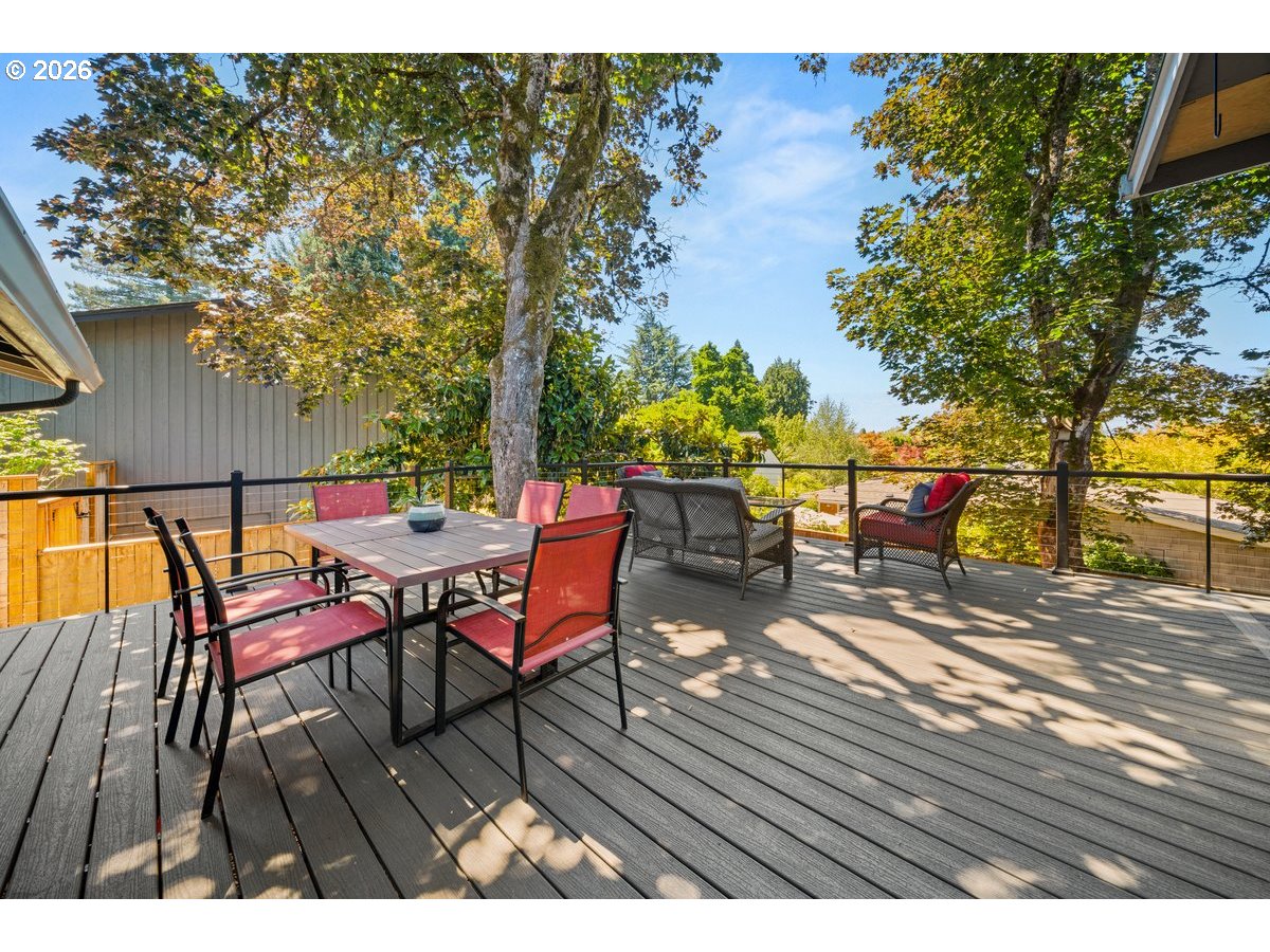 6125 Southwest Chestnut Avenue Beaverton, OR 97005 - Photo 13 of 40
