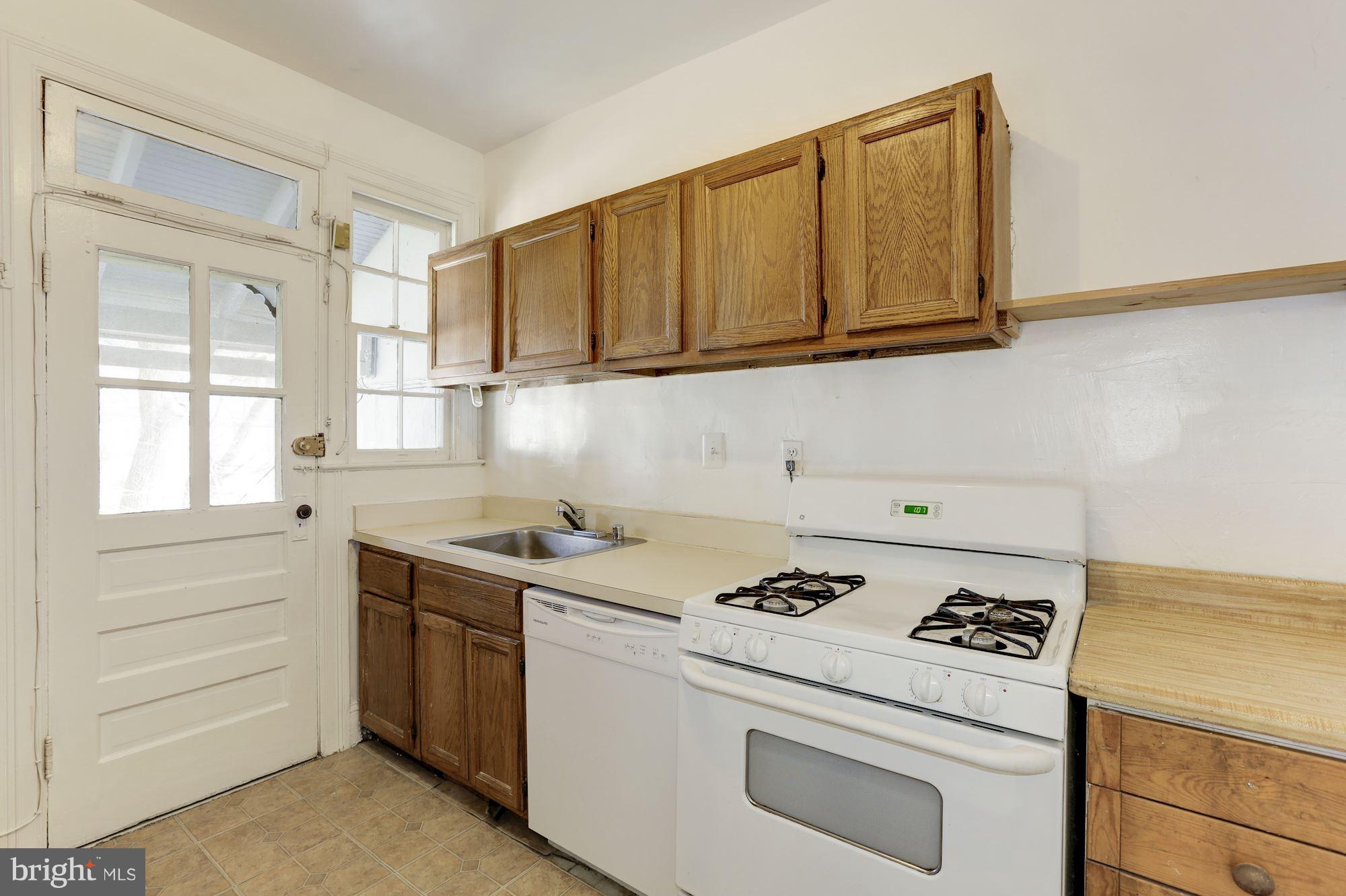 4323 River Road Northwest Washington, DC 20016 - Photo 22 of 30 Kitchen