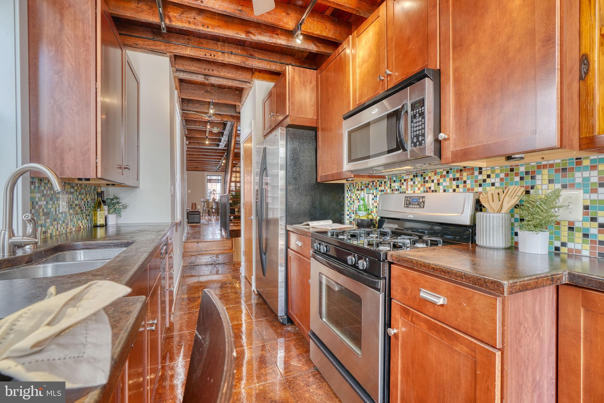 1446 Riverside Avenue Baltimore, MD 21230 - Photo 13 of 60