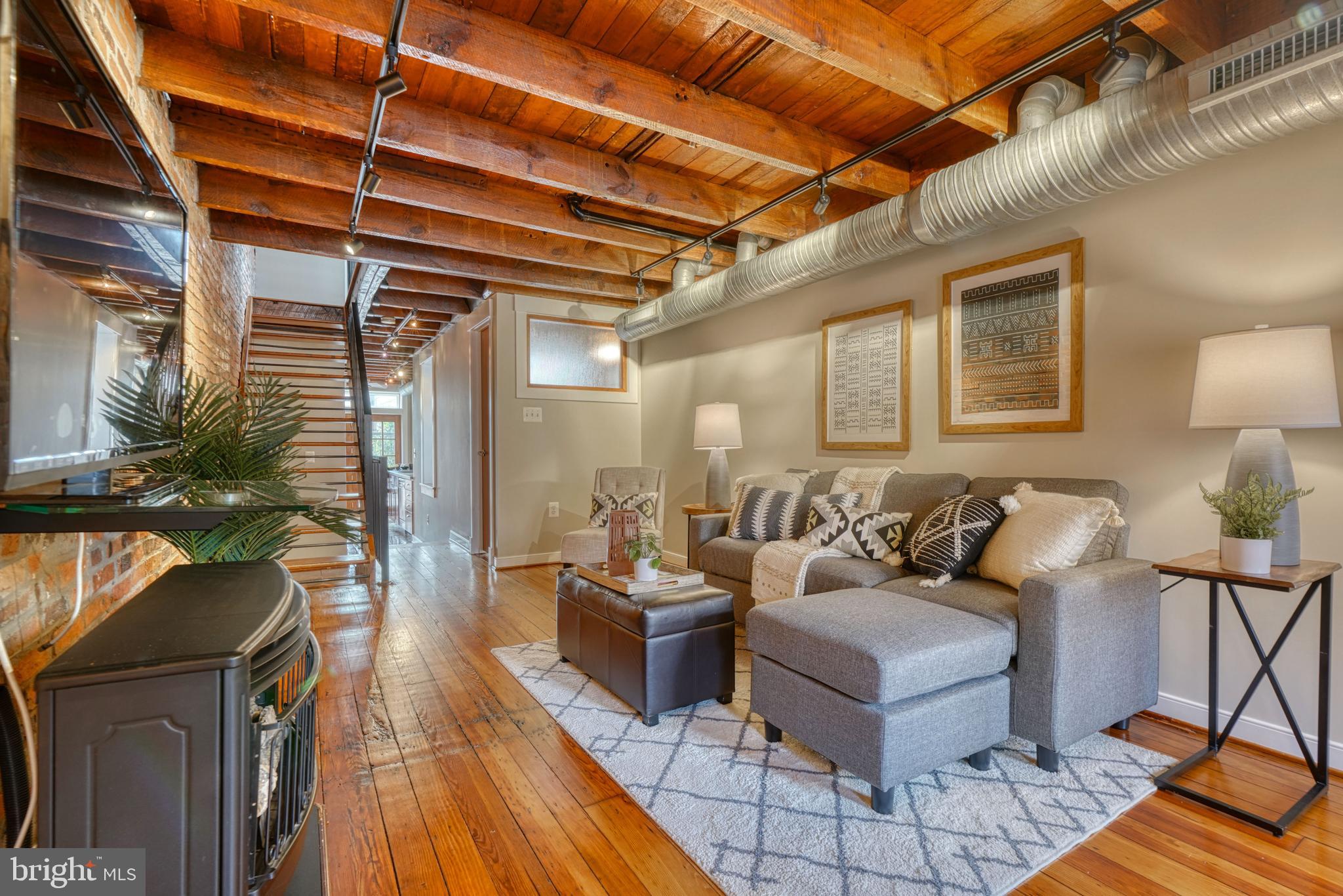 1446 Riverside Avenue Baltimore, MD 21230 - Photo 6 of 60