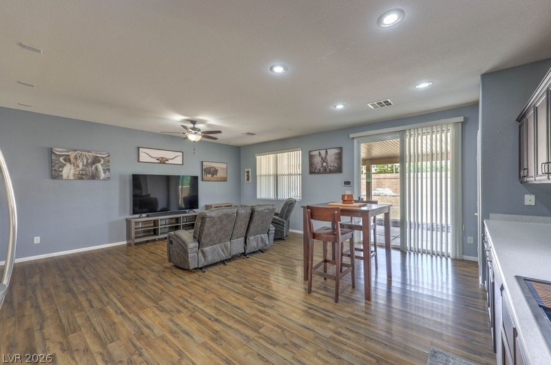 1017 Amber Gate Street Henderson, NV 89002 - Photo 11 of 32