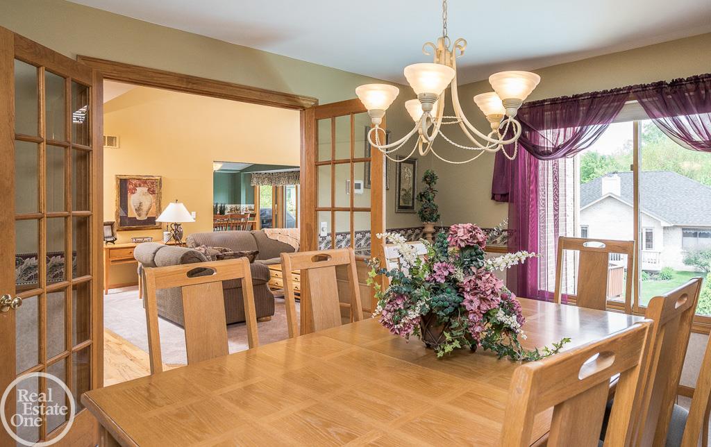1066 Skyview Court Rochester, MI 48307 - Photo 6 of 39 31243439-5.JPG
