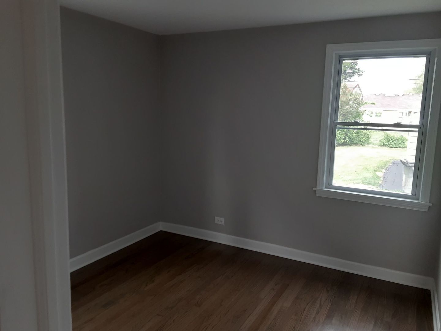 1417 Lee Boulevard Berkeley, IL 60163 - Photo 9 of 24 a small space with wooden floor and windows
