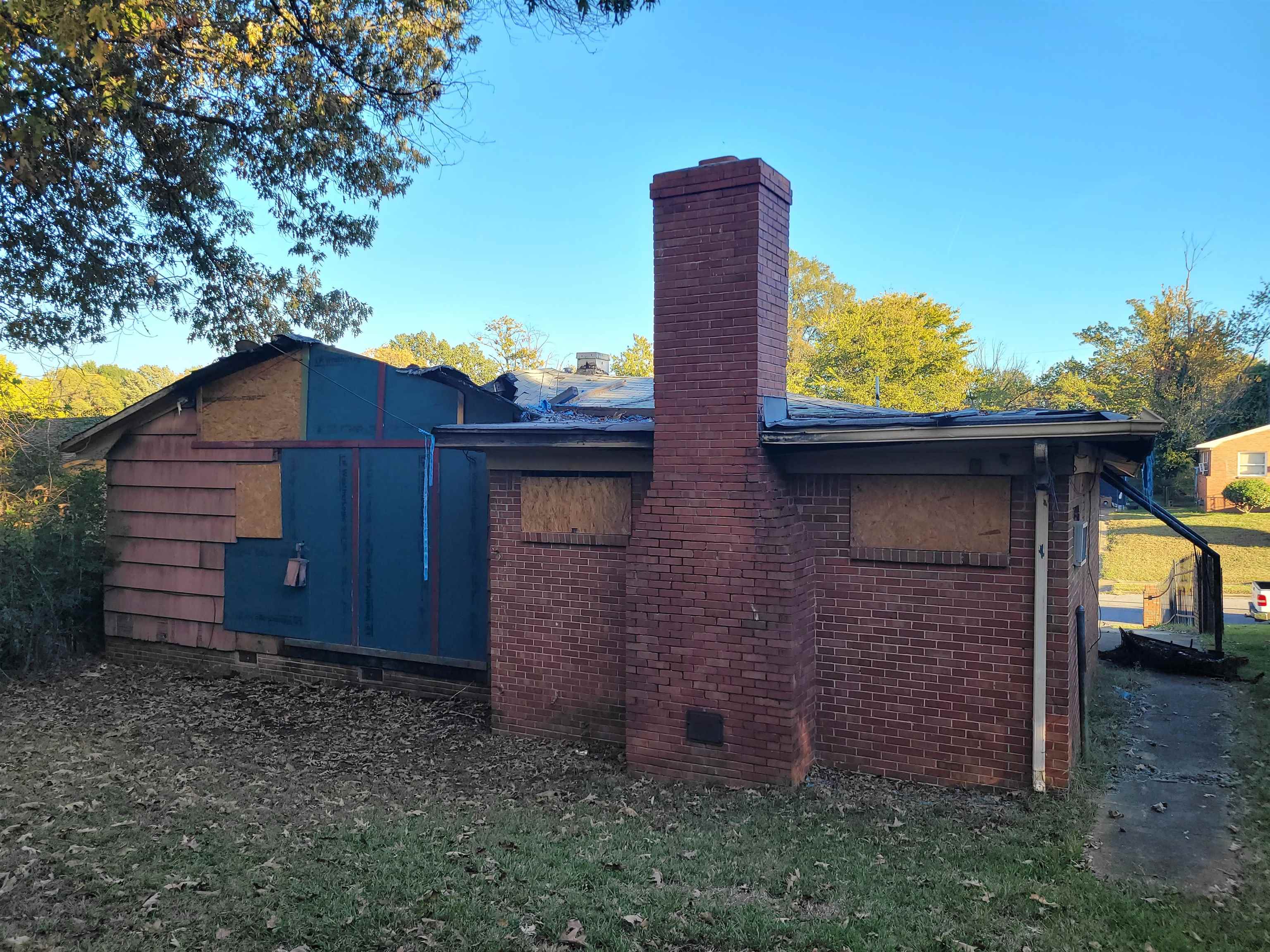 830 Alida Avenue Memphis, TN 38106 - Photo 4 of 4 a view of a wooden fence next to a yard