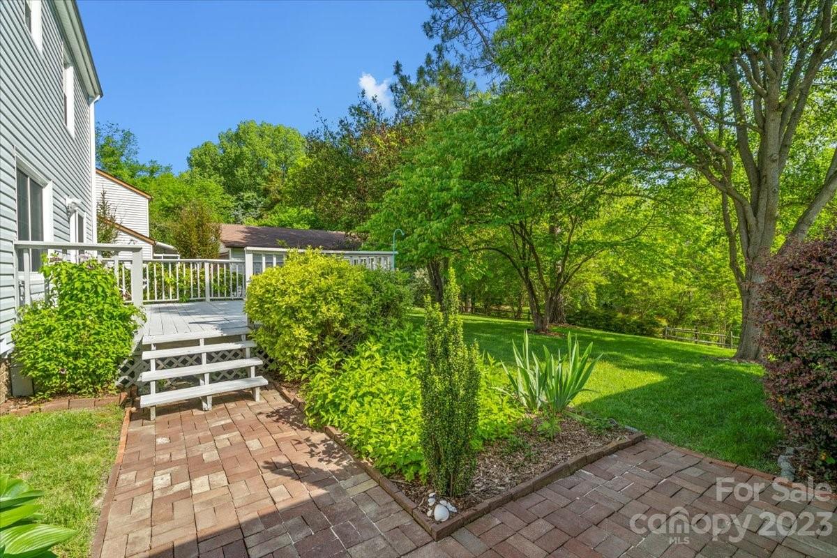 12112 Painted Tree Road Charlotte, NC 28226 - Photo 32 of 41 a view of a garden