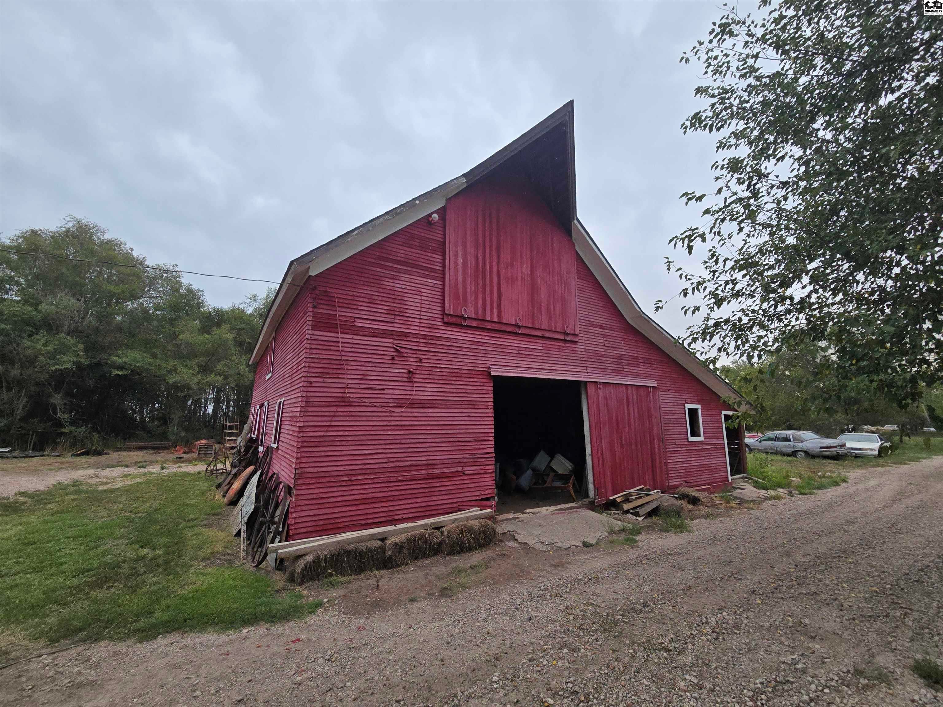 7304 North Rayl Road Buhler, KS 67522 - Photo 13 of 42 Gallery Image 13