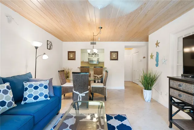 $485,000 | 855 Dahlia Lane, Unit 102, Vero Beach, FL 32963