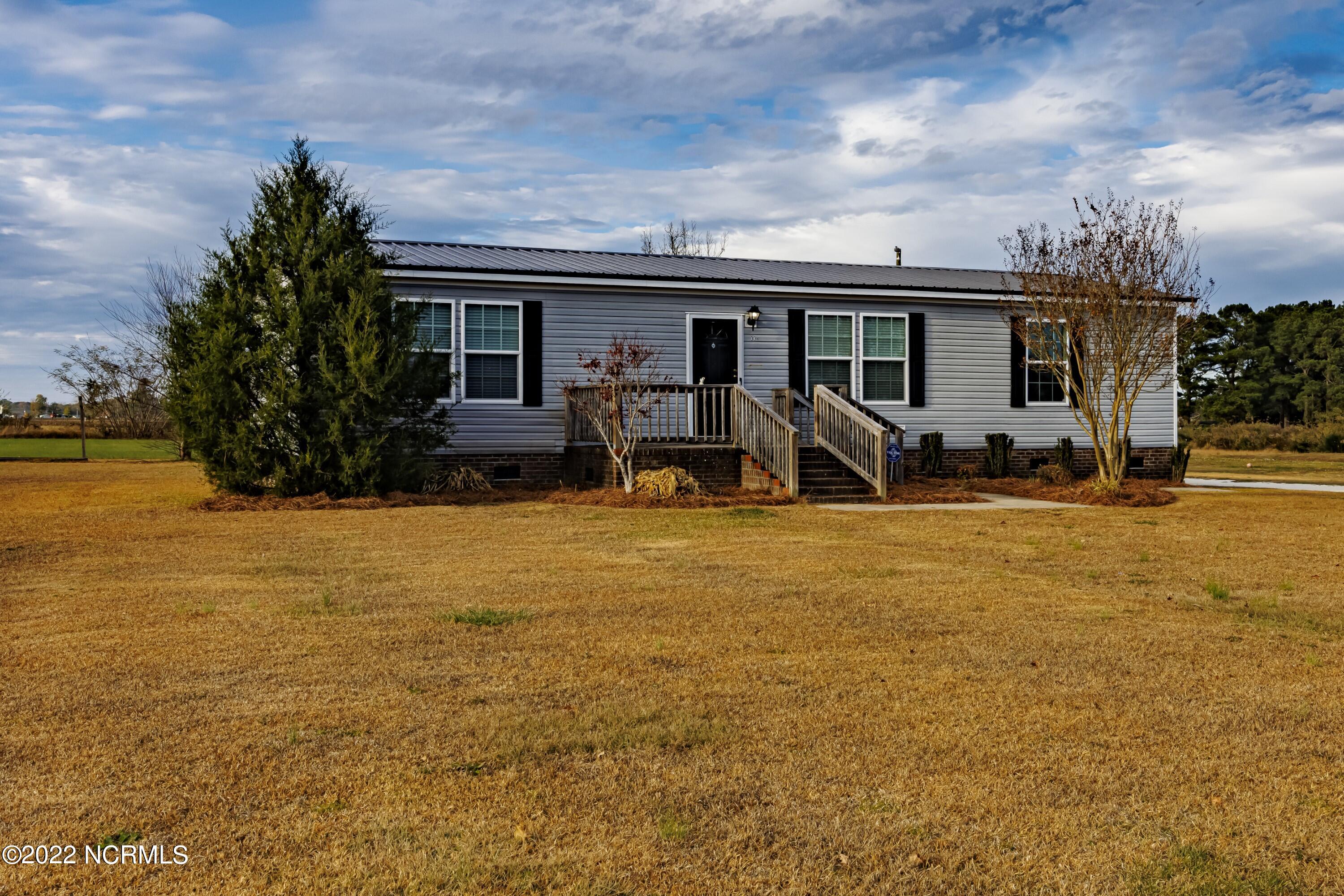 339 Rivenbark Town Road Wallace, NC 28466 - Photo 3 of 32 _K6A5363-HDR (Custom)