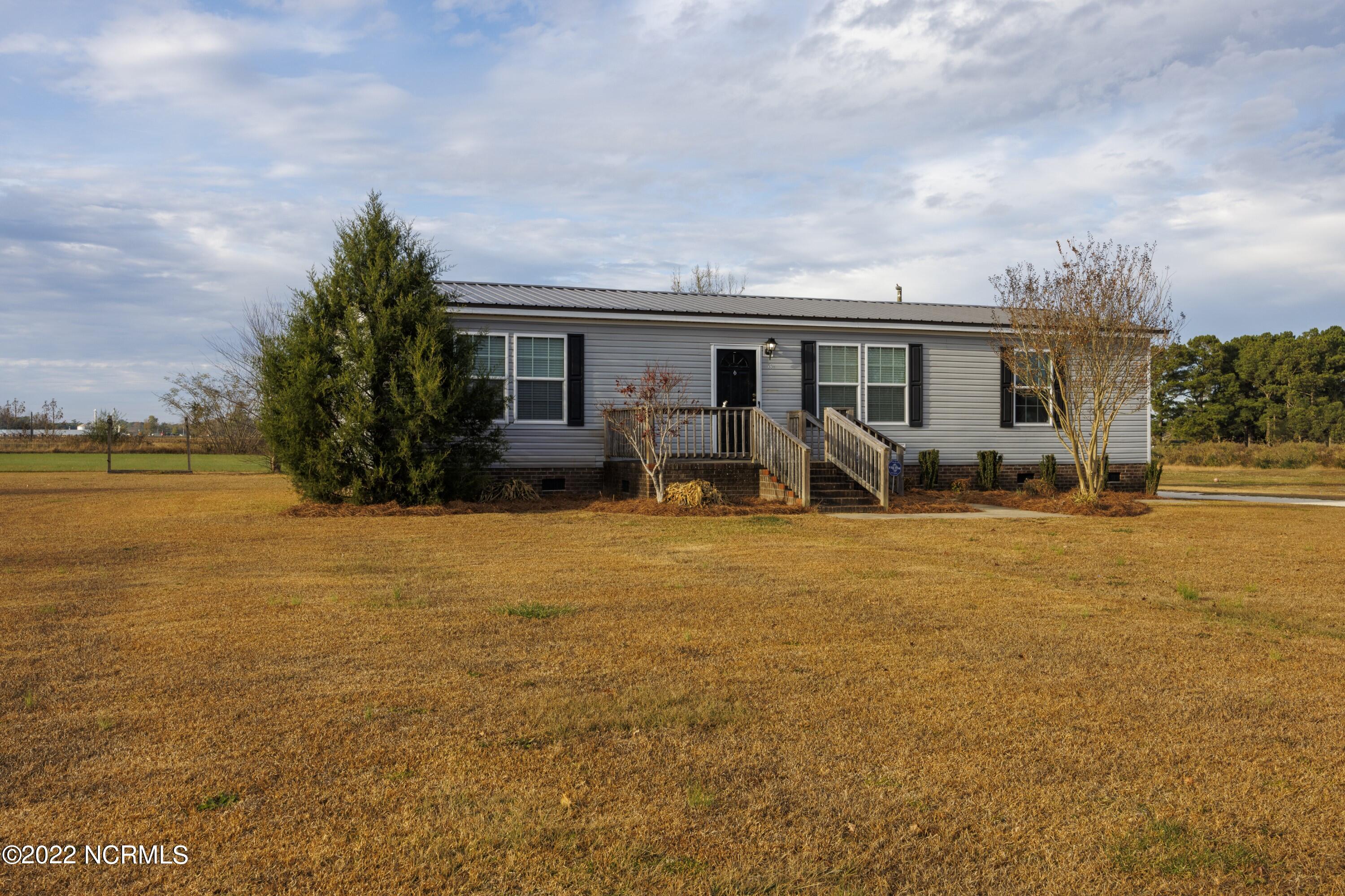 339 Rivenbark Town Road Wallace, NC 28466 - Photo 4 of 32 _K6A5367-HDR (Custom)