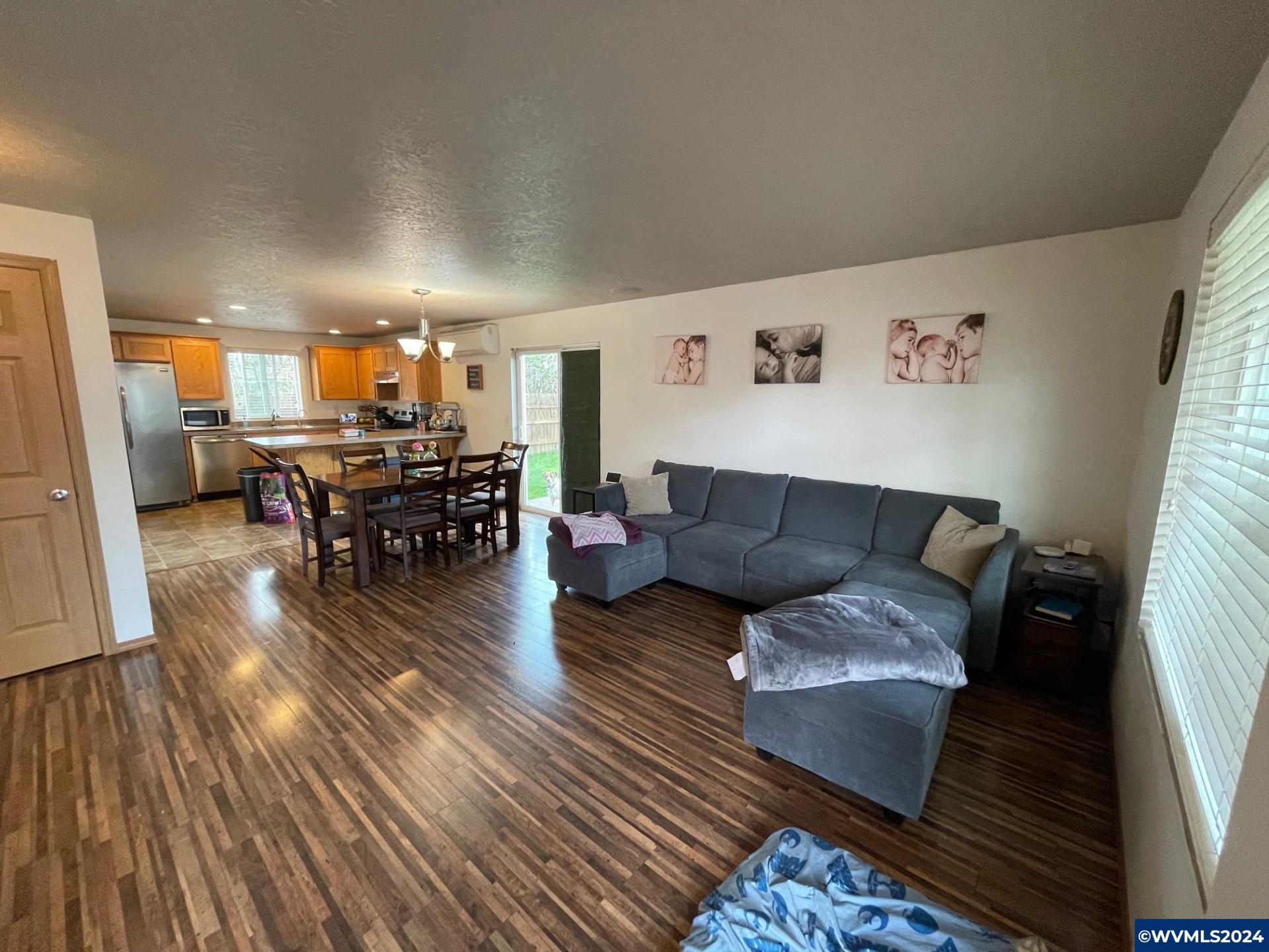 805 Walker Road Lebanon, OR 97355 - Photo 4 of 25 Gallery Image 4