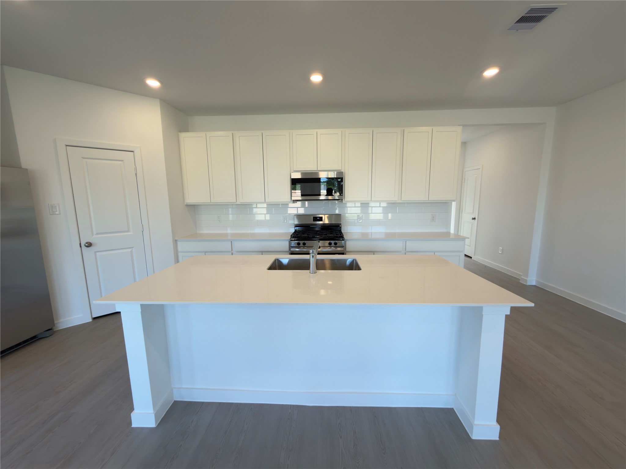 7919 Evening Emerald Drive Rosharon, TX 77583 - Photo 12 of 30