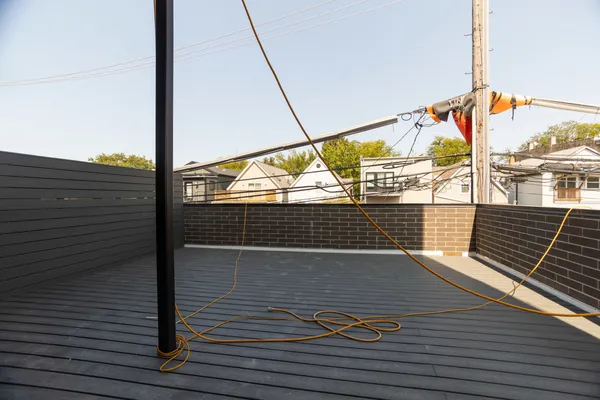 $3,295 | 2042 West Irving Park Road, Unit 205, Chicago, IL 60618