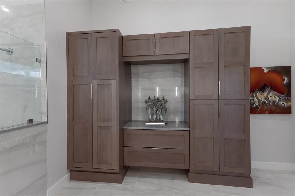 691 Eagle Watch Lane Osprey, FL 34229 - Photo 41 of 100 a room with closet